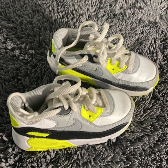 Air Max 90 - Picture 2 of 4